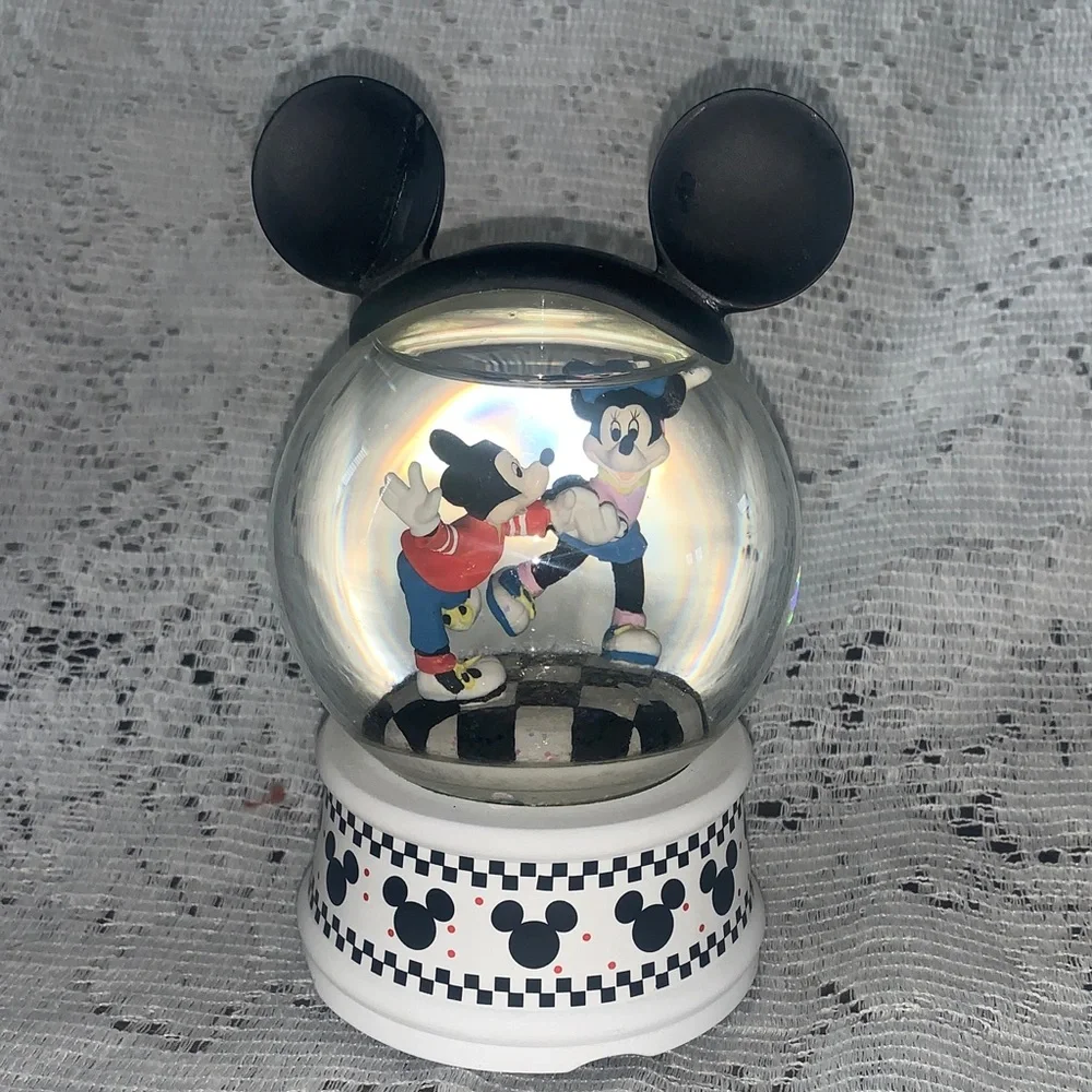 Disney Mickey & Minnie Musical Snow Globe 